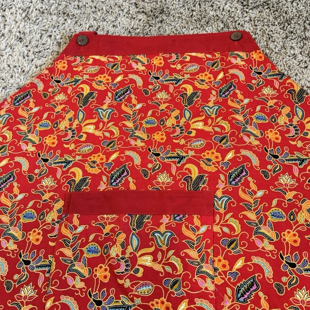 Singapore Exclusive Collection Red Floral Cotton‎ Apron Adjustable Neck Tie